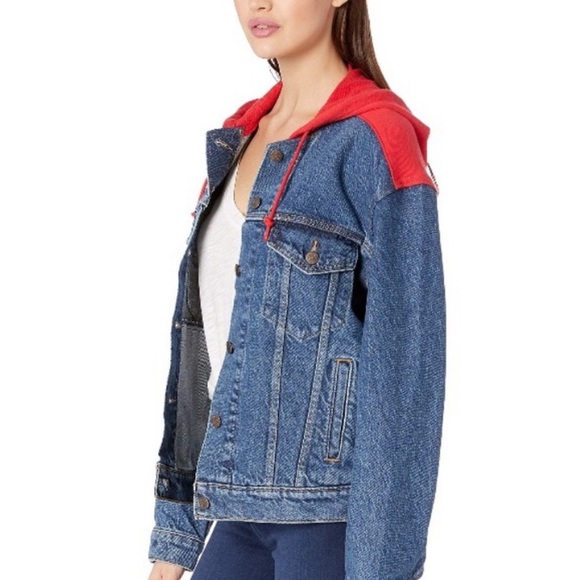 Levi’s Boyfriend Trucker Denim Jacket - Picture 2 of 10